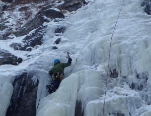 雷電海岸アイスクライミング